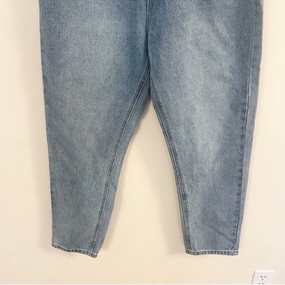 Amuse Society Stella Mid-rise Jeans Light Blue Tapered Button Fly Size 29 NEW - Picture 3 of 10